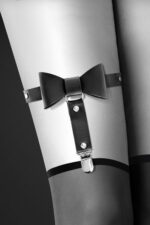 Гартер на ногу Bijoux Pour Toi - WITH BOW Black, сексуальна підв'язка з бантиком, екошкіра - Зображення 3