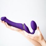 Безремінний страпон з вібрацією Strap-On-Me Vibrating Violet M, діаметр 3,8 см, пульт ДК, регульований - Зображення 6