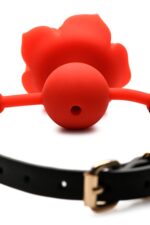 Силіконовий кляп з трояндою Master Series: Blossom Silicone Rose Gag – Red - Зображення 5