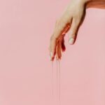 Розігрівальна олія Bijoux Indiscrets Light my Fire – Strawberry Bubblegum (100 мл) - Зображення 3