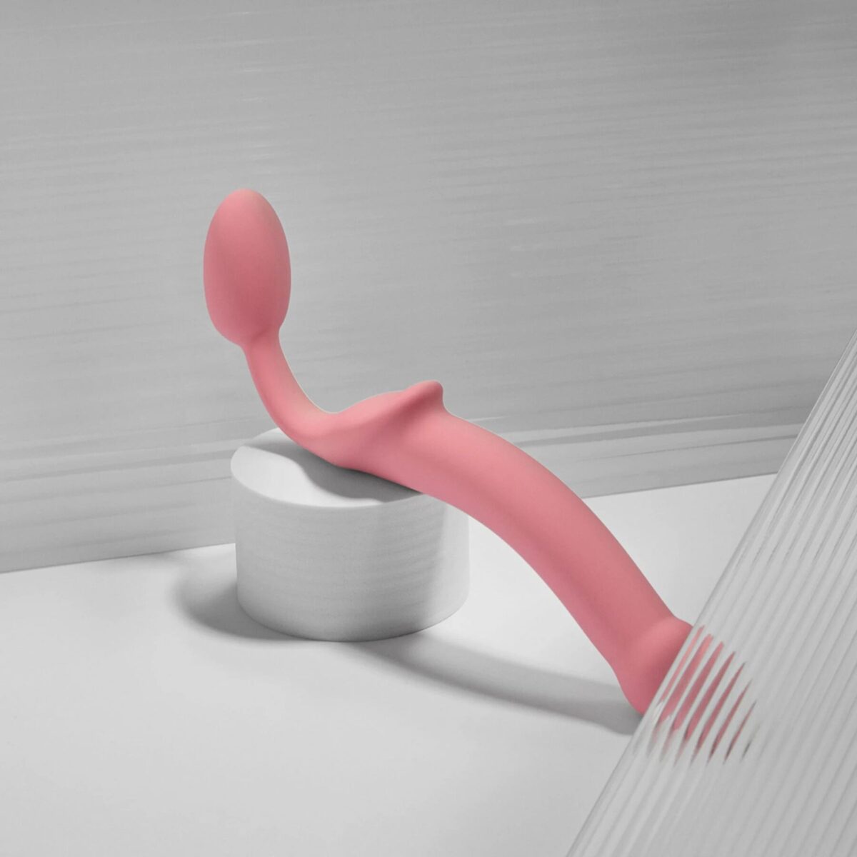 Безремінний страпон Strap-On-Me Rose L, повністю регульований, діаметр 3,7 см - Зображення 3